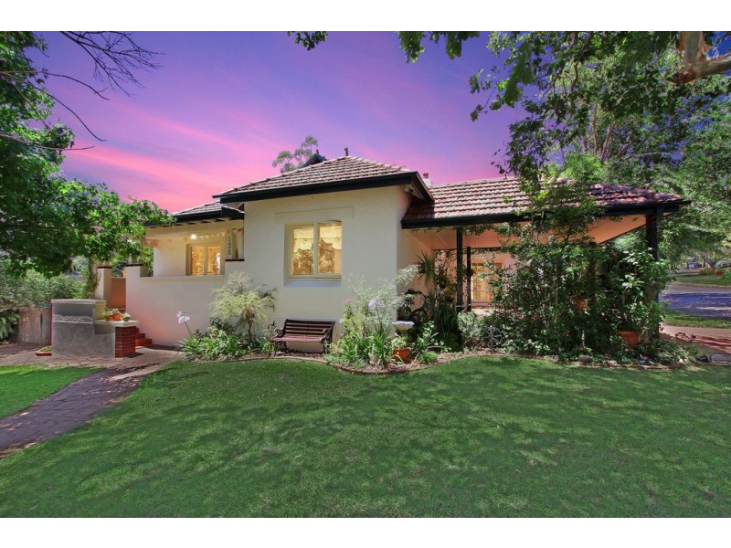 136 Napier Street, Tamworth NSW 2340