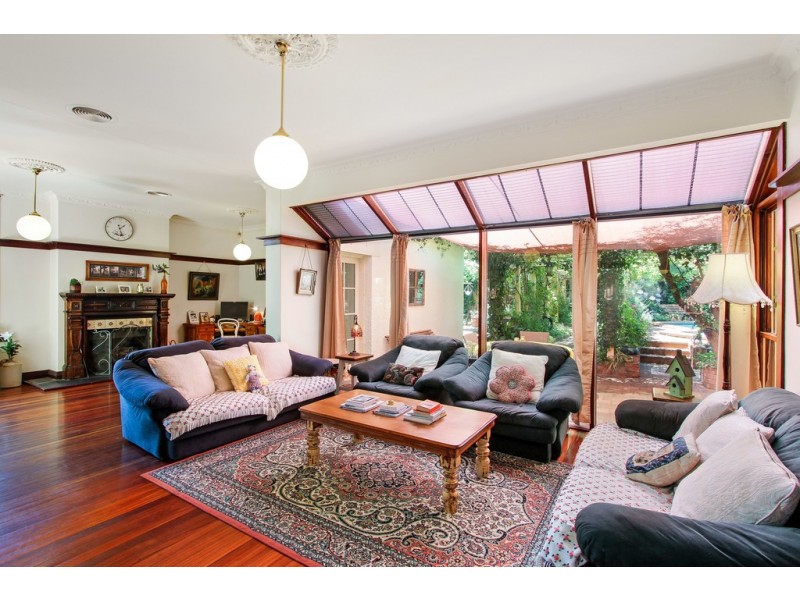 136 Napier Street, Tamworth NSW 2340