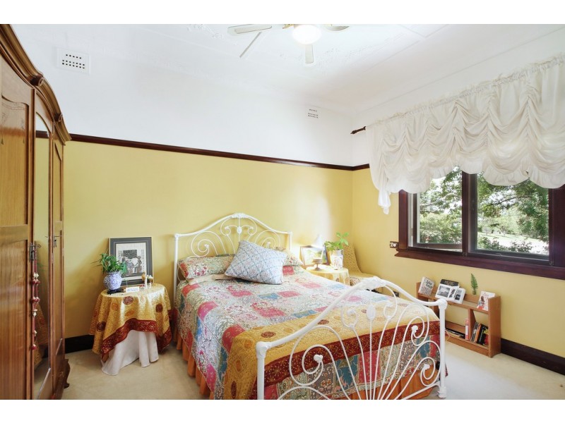 136 Napier Street, Tamworth NSW 2340