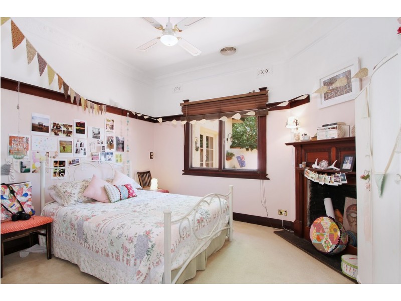 136 Napier Street, Tamworth NSW 2340