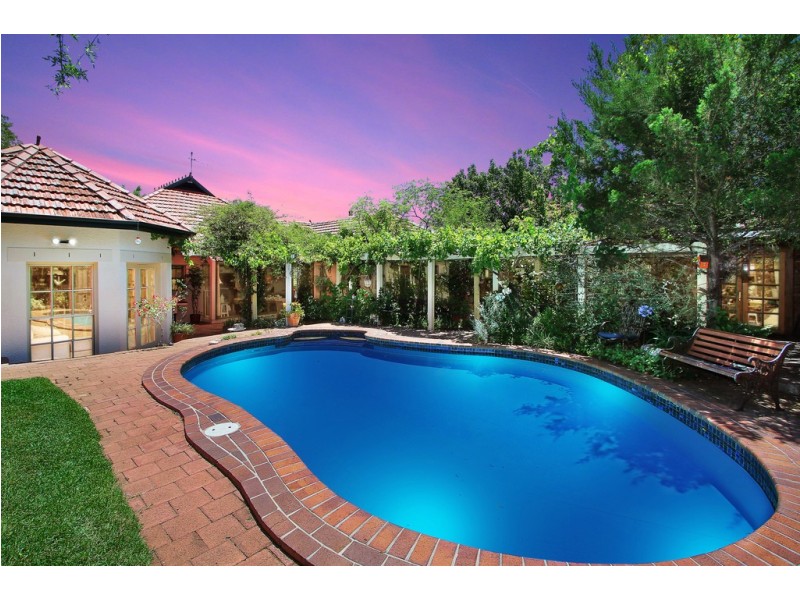 136 Napier Street, Tamworth NSW 2340