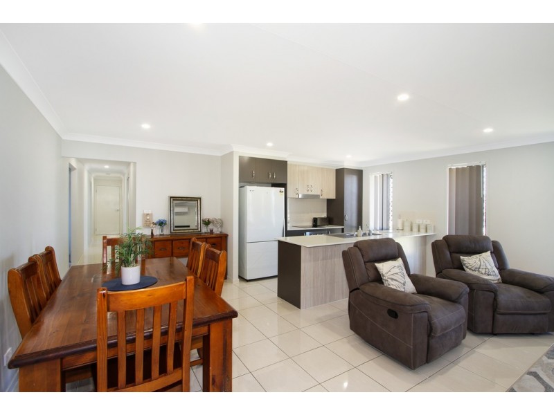 66 Tulipwood Crescent, Tamworth NSW 2340