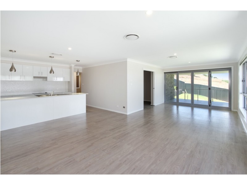 28 Conimbla Crescent, Tamworth NSW 2340