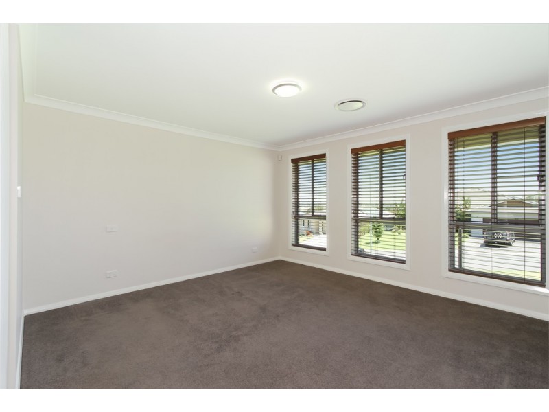 28 Conimbla Crescent, Tamworth NSW 2340