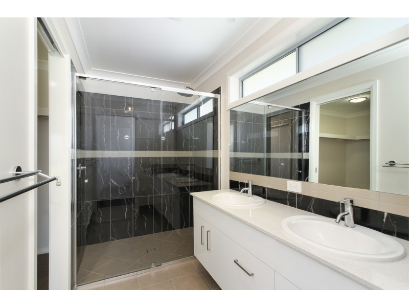28 Conimbla Crescent, Tamworth NSW 2340