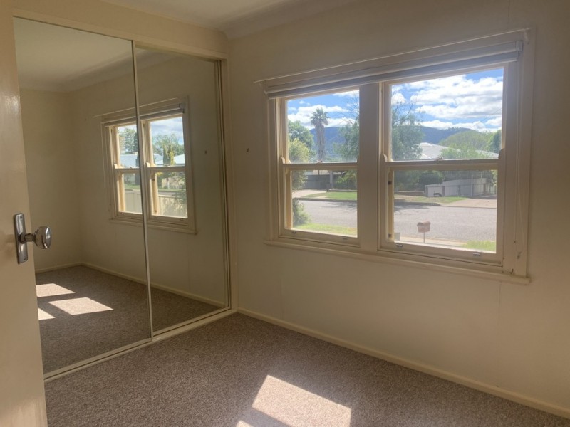 14 Churchill Street, Tamworth NSW 2340