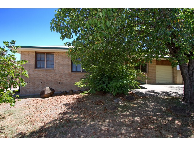 7 Beattie Boulevard, Tamworth NSW 2340