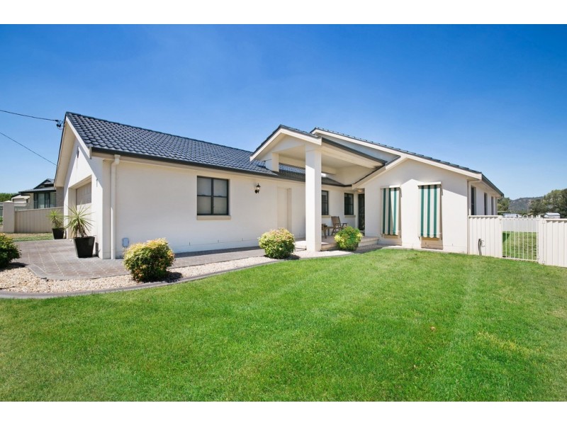 7 Banksia Close, Kootingal NSW 2352