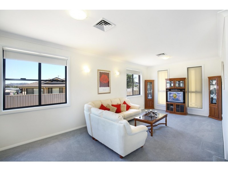 7 Banksia Close, Kootingal NSW 2352