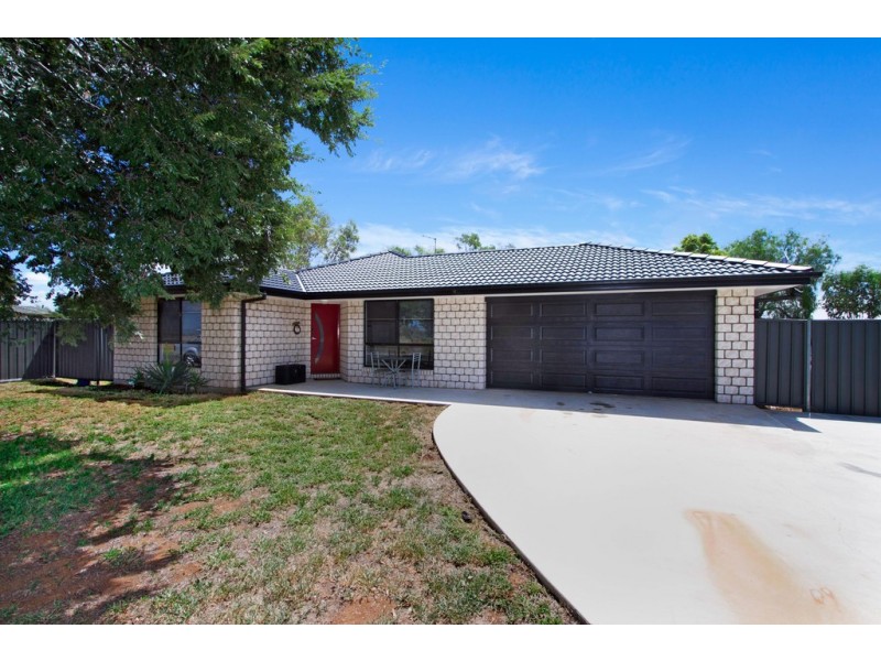 90 Attunga Street, Tamworth NSW 2340