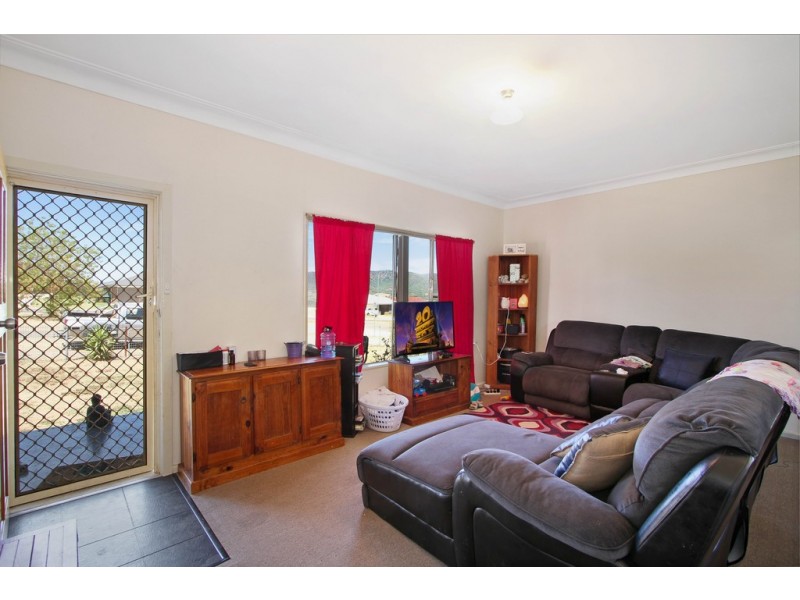 24 Denman Avenue, Tamworth NSW 2340