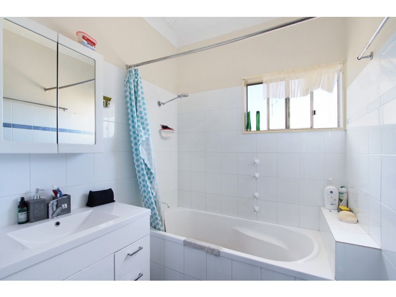 24 Denman Avenue, Tamworth NSW 2340