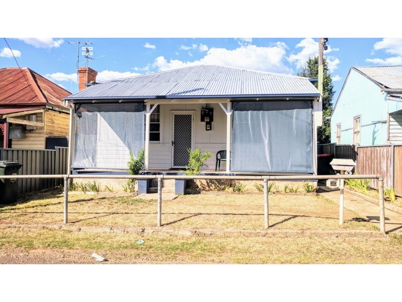 30 Griffin Avenue, Tamworth NSW 2340