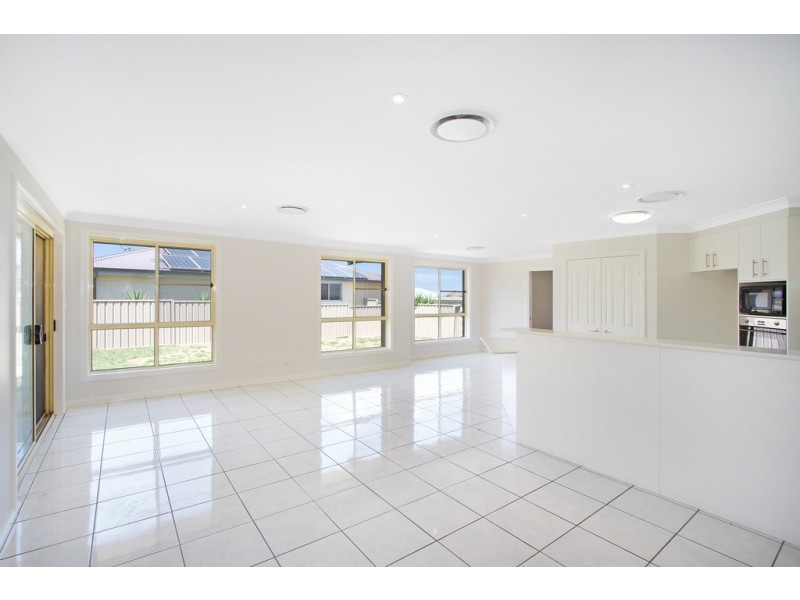 25 Milburn Road, Tamworth NSW 2340