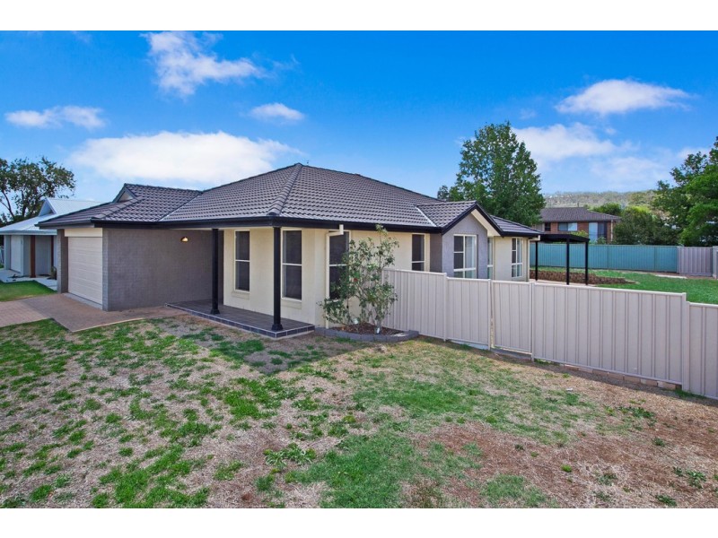 25 Milburn Road, Tamworth NSW 2340
