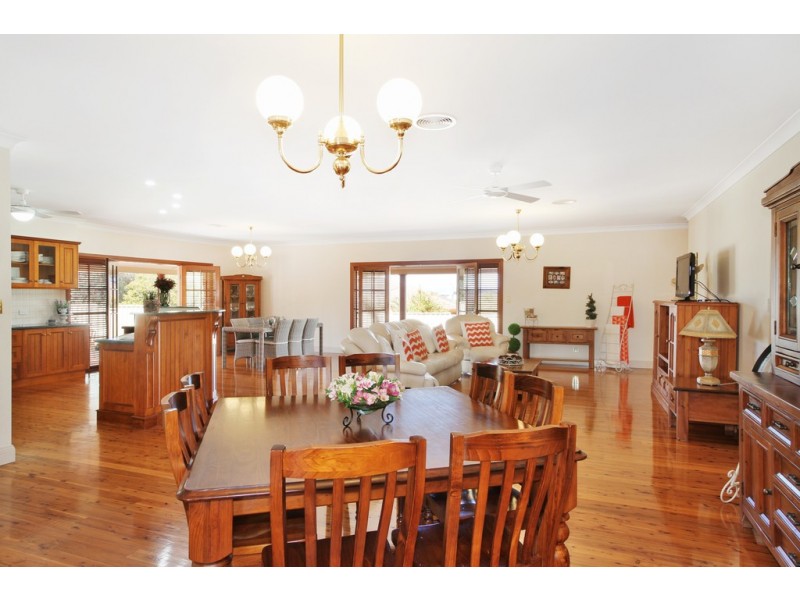 21 Merrinee Place, Tamworth NSW 2340