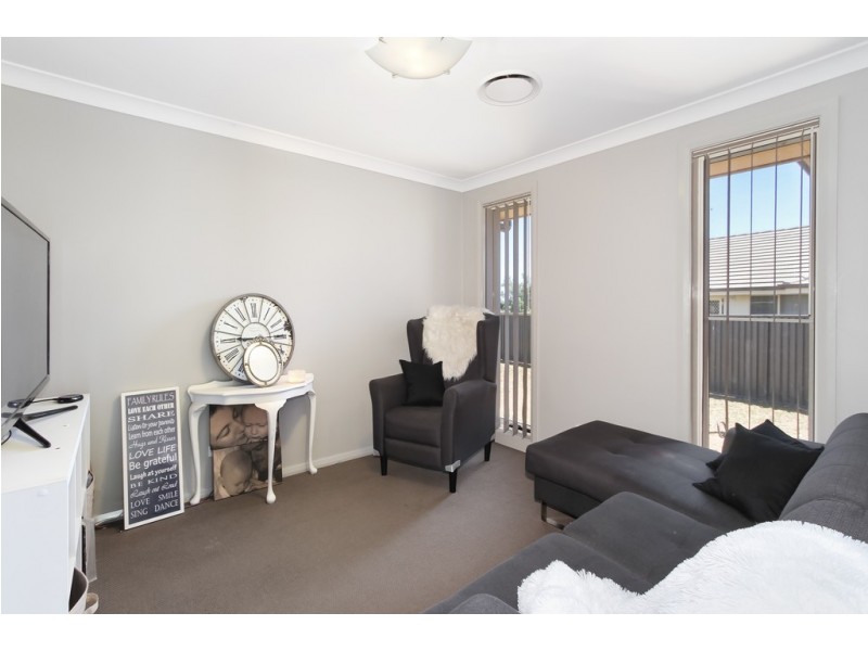 5 Regal Park Drive, Tamworth NSW 2340