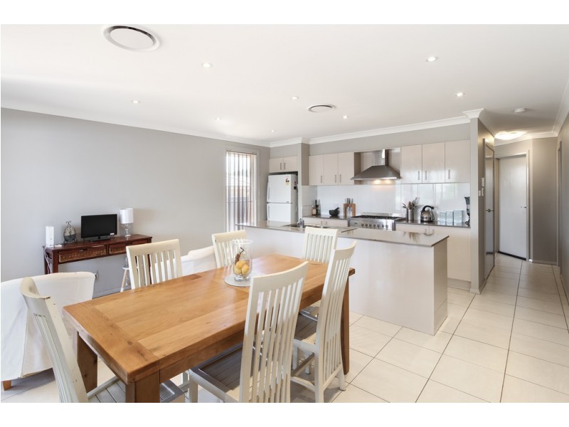 5 Regal Park Drive, Tamworth NSW 2340