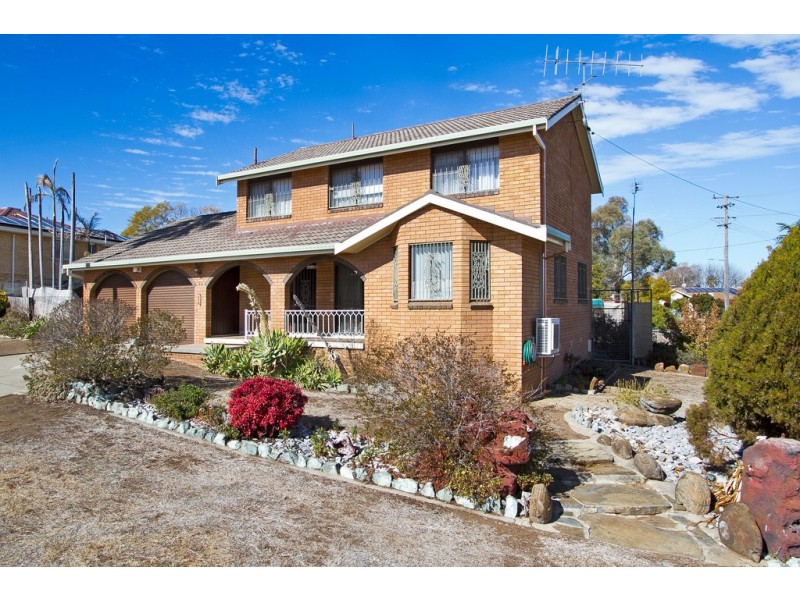 12 Arinya Street, Tamworth NSW 2340