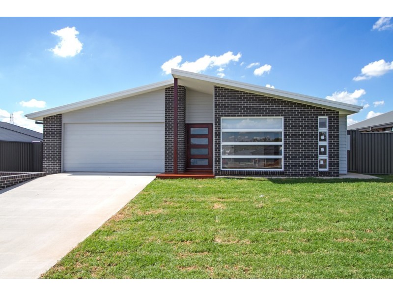 43 Kingham Street, Tamworth NSW 2340