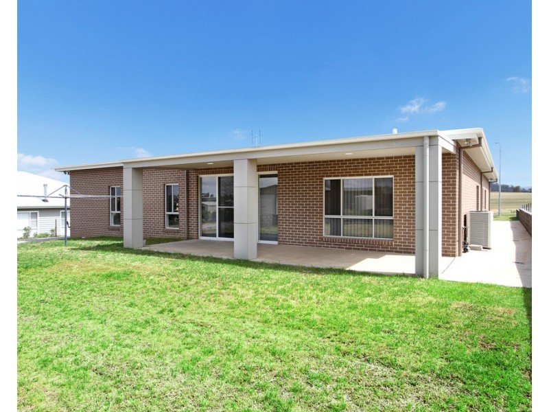 3 Jarrah Road, Tamworth NSW 2340