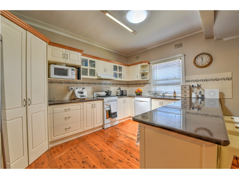 130 Fitzroy Street, Tamworth NSW 2340