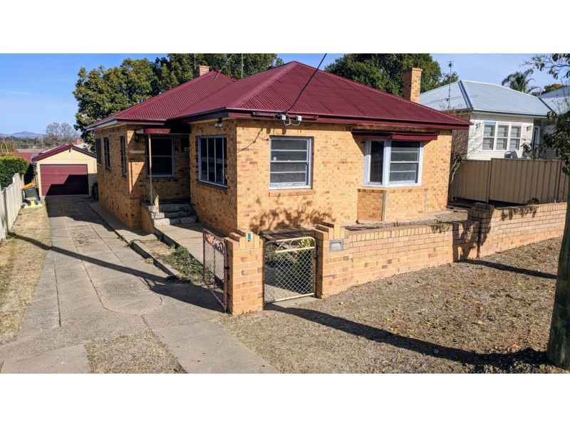 8 Mathews Street, Tamworth NSW 2340