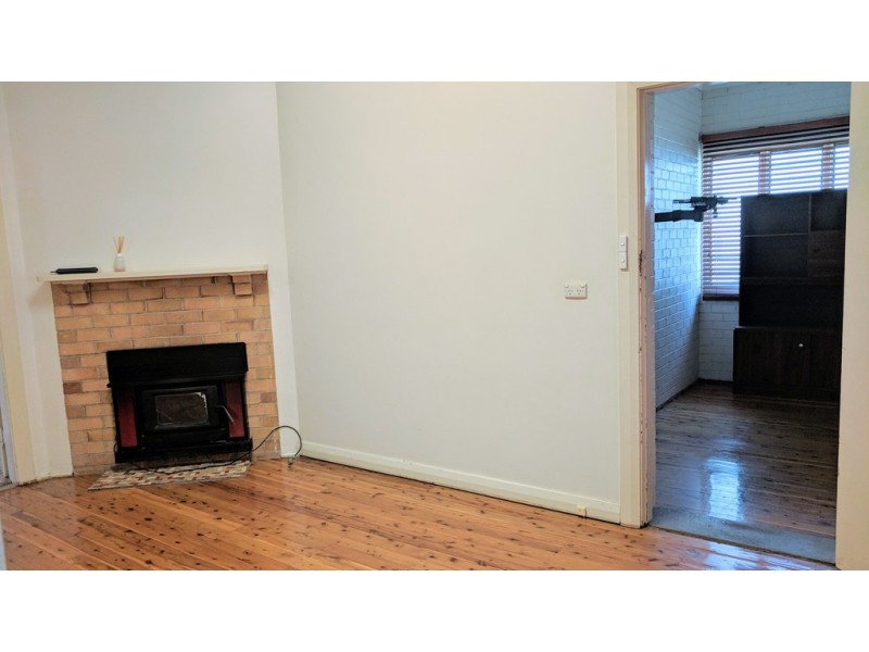 8 Mathews Street, Tamworth NSW 2340