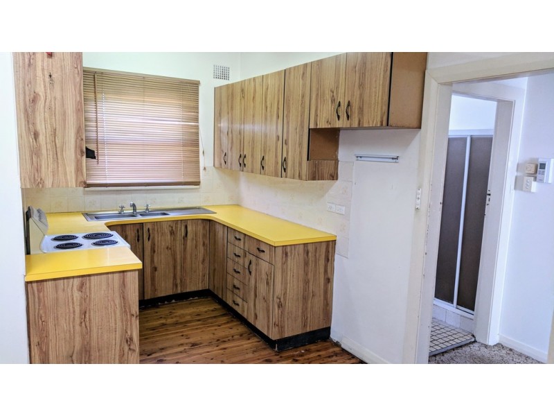 8 Mathews Street, Tamworth NSW 2340