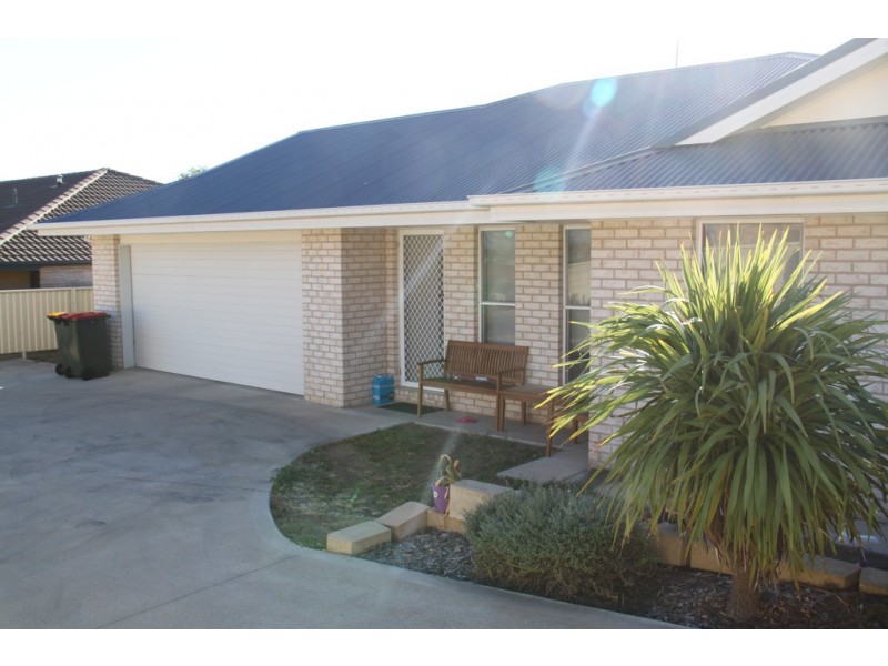 1/3 Warrabah Close, Tamworth NSW 2340