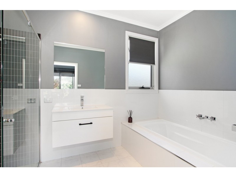 98 Browns Lane, Tamworth NSW 2340