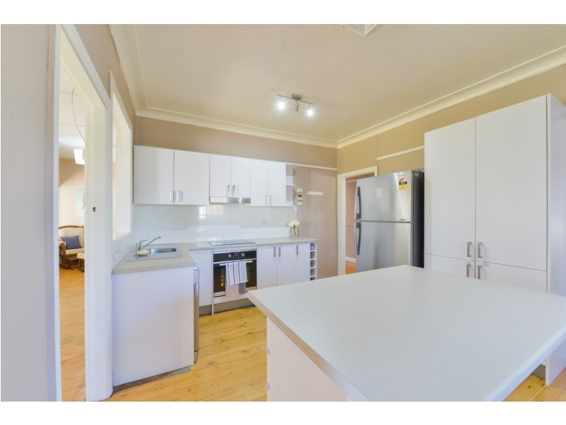 12 Joan Street, Tamworth NSW 2340