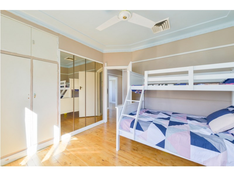 12 Joan Street, Tamworth NSW 2340