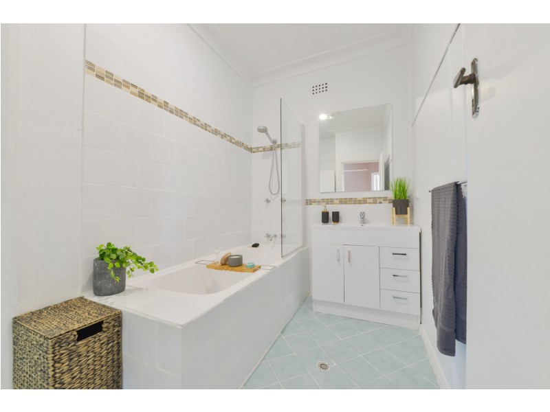 12 Joan Street, Tamworth NSW 2340