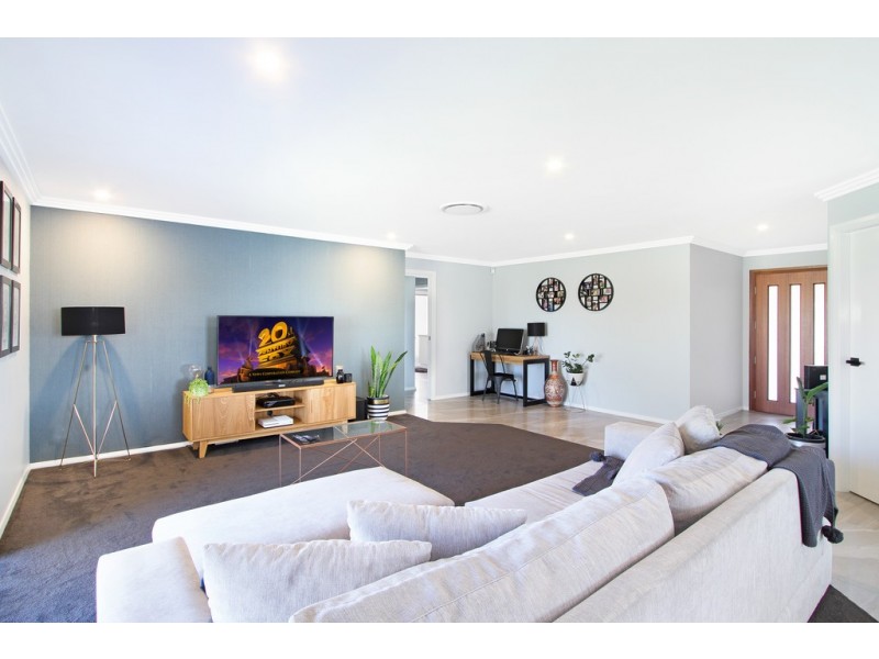 18 Appaloosa Place, Tamworth NSW 2340