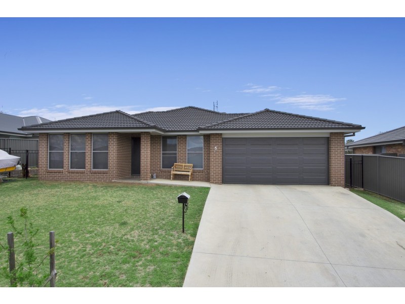 5 Cockatoo Street, Tamworth NSW 2340