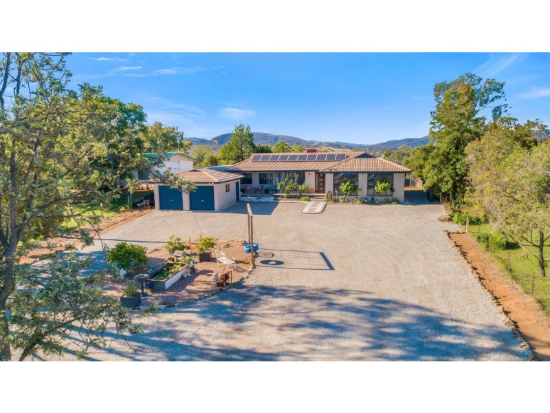 68 Panorama Road, Tamworth NSW 2340