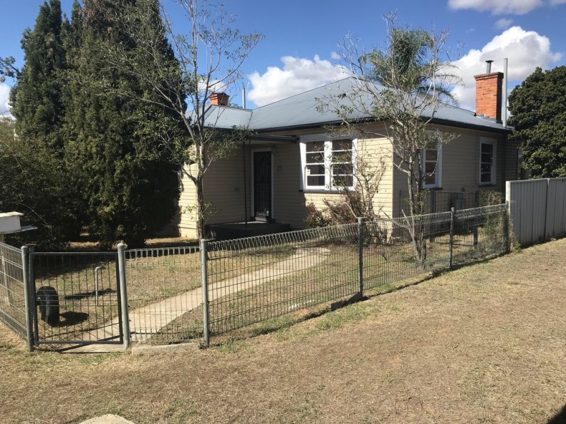 24 Scotts Road, Tamworth NSW 2340