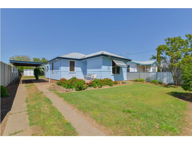24 Stewart Avenue, Tamworth NSW 2340