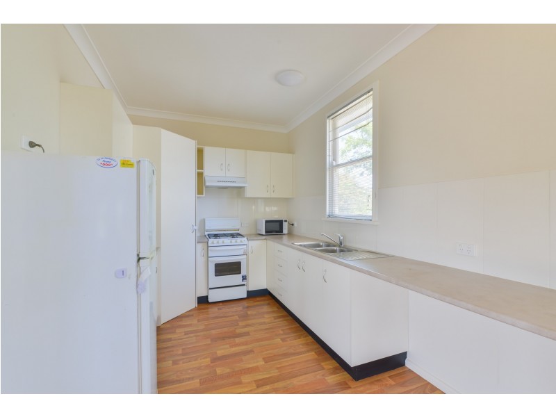 24 Stewart Avenue, Tamworth NSW 2340