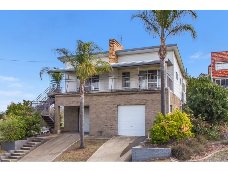 151 Crown Street, Tamworth NSW 2340