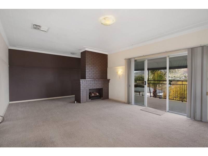 151 Crown Street, Tamworth NSW 2340