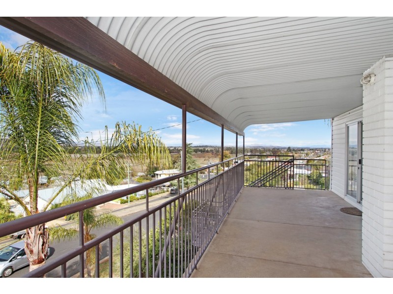 151 Crown Street, Tamworth NSW 2340