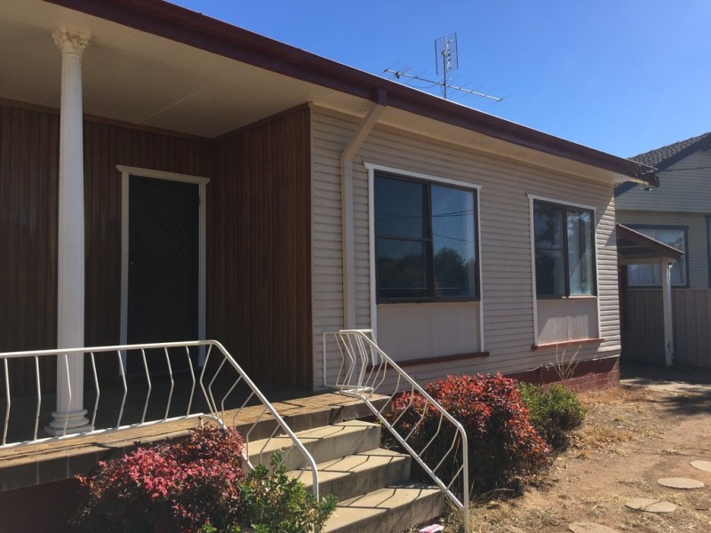 38 Edward Street, Tamworth NSW 2340