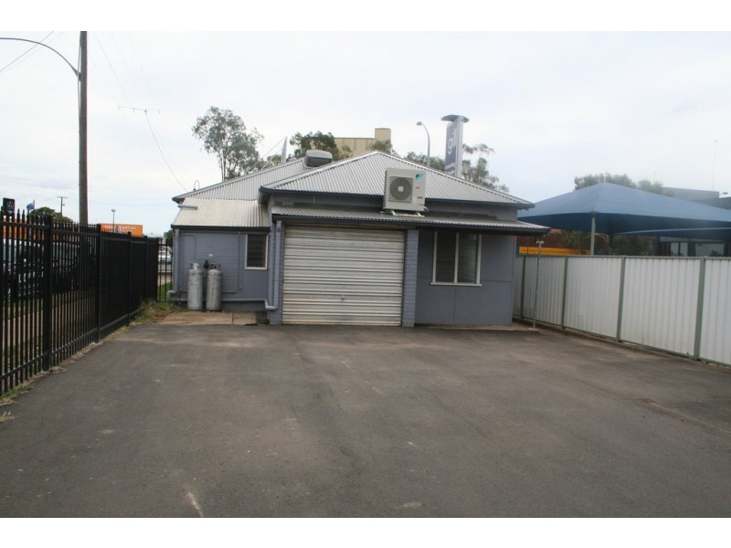 214 Bridge Street, Tamworth NSW 2340