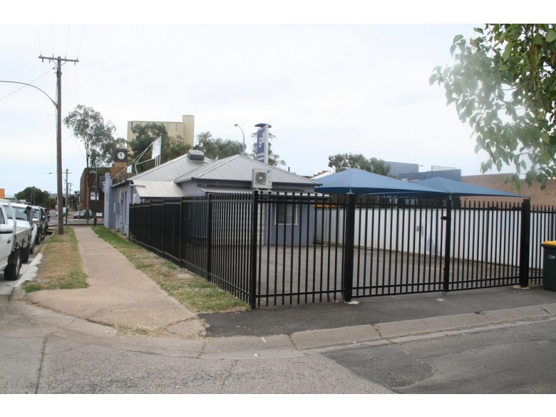 214 Bridge Street, Tamworth NSW 2340