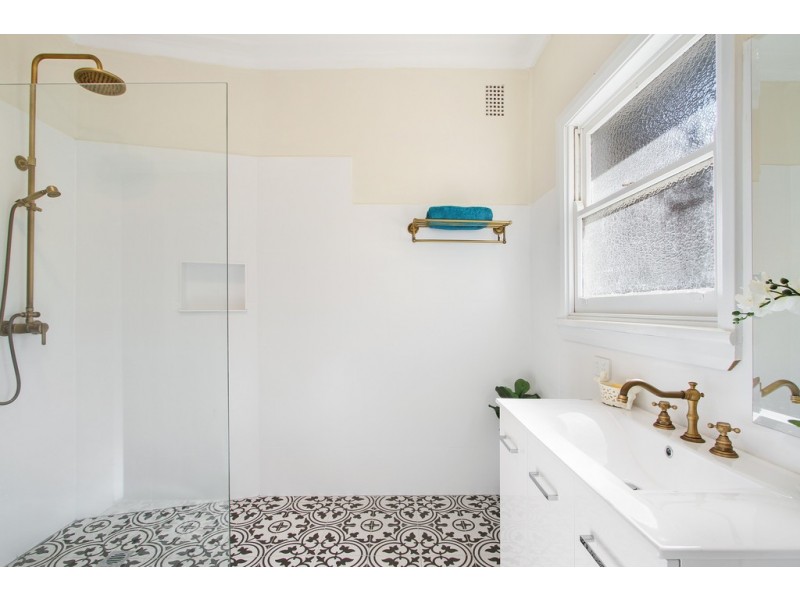 21 Golf Street, Tamworth NSW 2340