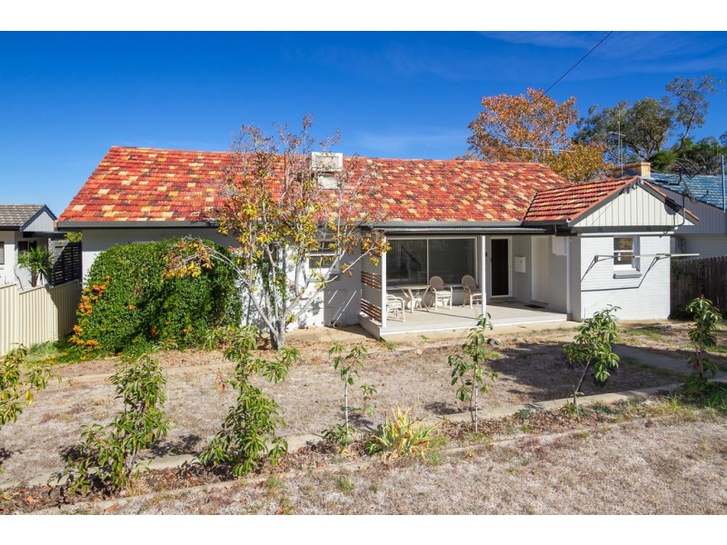 21 Golf Street, Tamworth NSW 2340