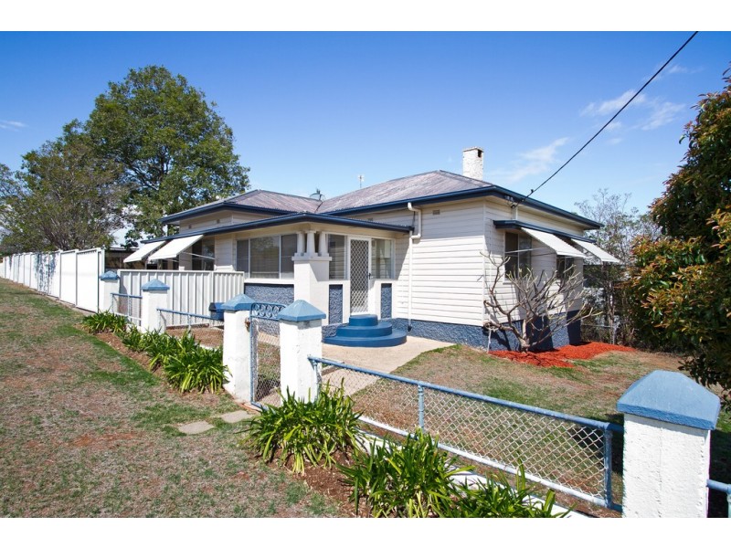 20 Mathews Street, Tamworth NSW 2340