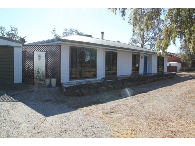 17 Warral Street, Duri NSW 2344